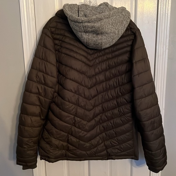 YMI women’s olive green layered look Jacket - Picture 8 of 8